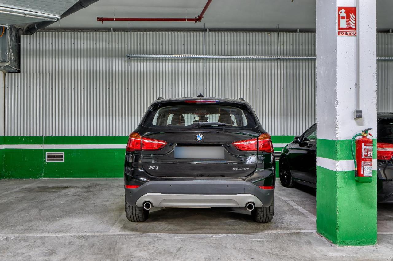 Ab Vialia Estacion Suitemalaga - Parking Bagian luar foto